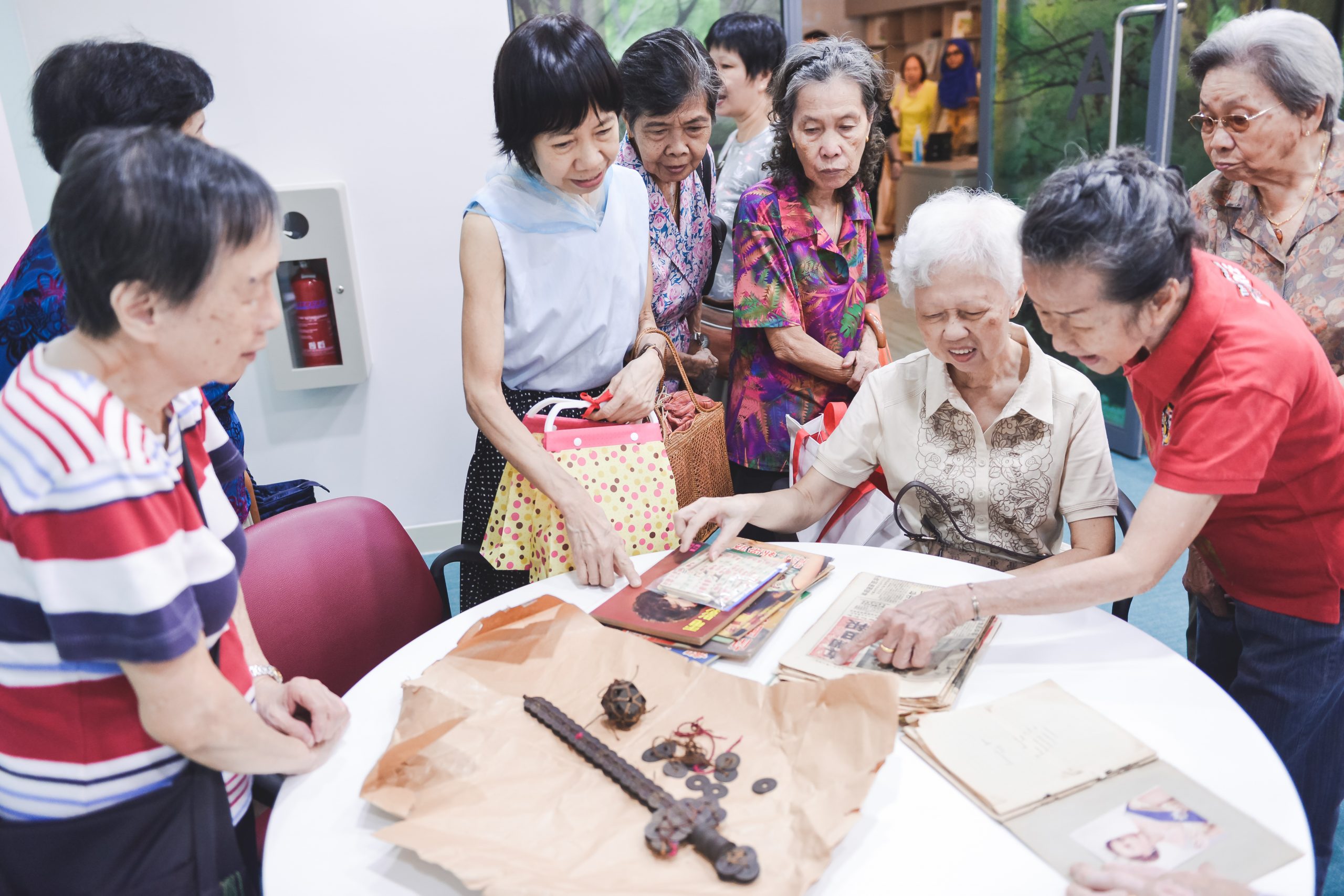 Elders share stories of the objects they had collected over the years during the first sharing session held at the Whampoa Community Club.Photo credit: Tsao Foundation.