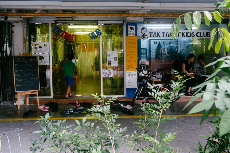 Photo of Tak Takut Kids Club, which occupies a 1.5 shop unit in a HDB block situated in Boon Lay. By engaging the community in both indoor and outdoor spaces, the centre regenerates positive social connections to benefit children in the neighbourhood, especially those from vulnerable backgrounds.